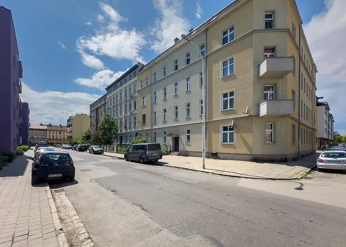 Spacious With Wifi & Smart Tv Remote Working By Renters Apartamento Wrocław