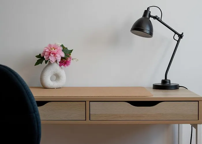 Spacious With Wifi & Smart Tv Remote Working By Renters *